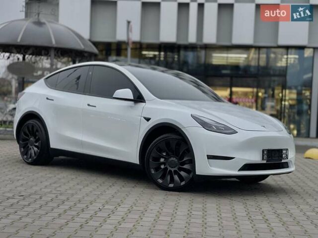 Білий Тесла Model Y, об'ємом двигуна 0 л та пробігом 27 тис. км за 28500 $, фото 10 на Automoto.ua
