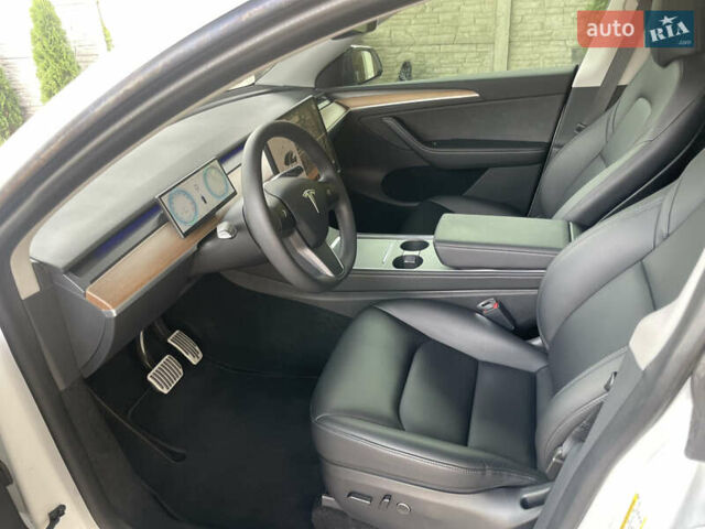 Белый Тесла Model Y, объемом двигателя 0 л и пробегом 13 тыс. км за 26500 $, фото 30 на Automoto.ua