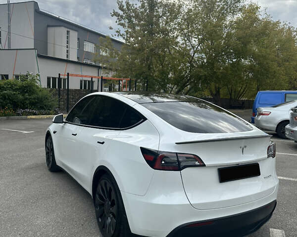 Белый Тесла Model Y, объемом двигателя 0 л и пробегом 31 тыс. км за 36500 $, фото 4 на Automoto.ua