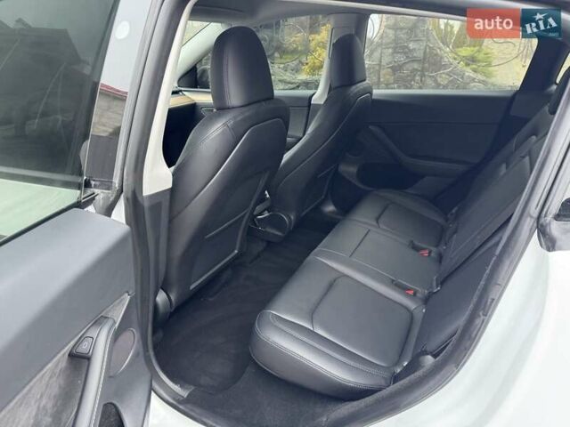 Білий Тесла Model Y, об'ємом двигуна 0 л та пробігом 25 тис. км за 29900 $, фото 8 на Automoto.ua