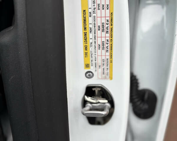 Тесла Model Y 2023 в Новояворовск на Automoto.ua Белый Тесла Model Y, объемом двигателя 0 л и пробегом 41 тыс. км за 28300 $, фото 21 на Automoto.ua