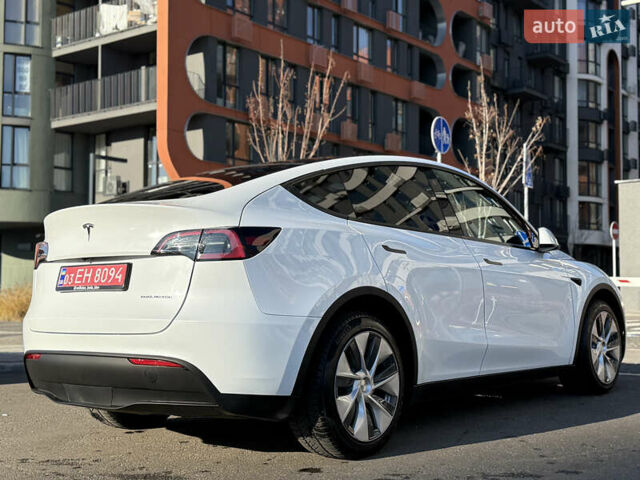 Белый Тесла Model Y, объемом двигателя 0 л и пробегом 35 тыс. км за 33777 $, фото 23 на Automoto.ua