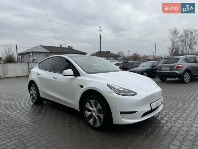 Білий Тесла Model Y, об'ємом двигуна 0 л та пробігом 37 тис. км за 25500 $, фото 2 на Automoto.ua