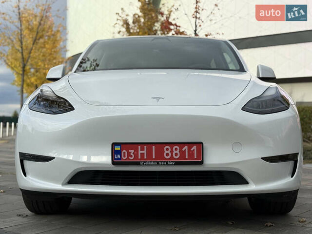 Белый Тесла Model Y, объемом двигателя 0 л и пробегом 25 тыс. км за 32500 $, фото 7 на Automoto.ua