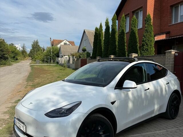 Белый Тесла Model Y, объемом двигателя 0 л и пробегом 31 тыс. км за 30200 $, фото 1 на Automoto.ua