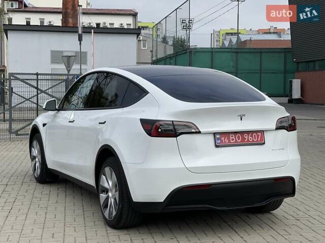Білий Тесла Model Y, об'ємом двигуна 0 л та пробігом 25 тис. км за 28500 $, фото 8 на Automoto.ua
