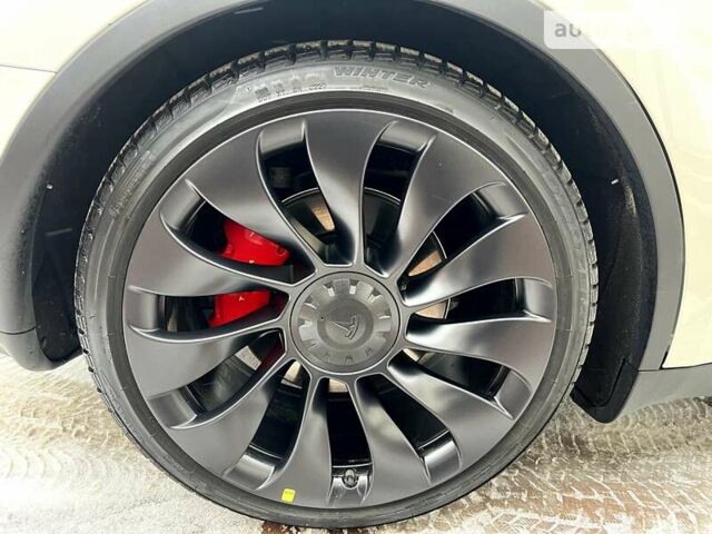 Белый Тесла Model Y, объемом двигателя 0 л и пробегом 25 тыс. км за 42500 $, фото 14 на Automoto.ua