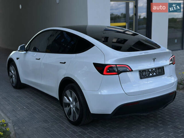 Белый Тесла Model Y, объемом двигателя 0 л и пробегом 36 тыс. км за 25500 $, фото 3 на Automoto.ua