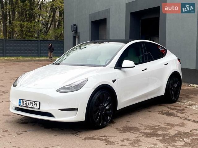 Белый Тесла Model Y, объемом двигателя 0 л и пробегом 49 тыс. км за 34999 $, фото 3 на Automoto.ua