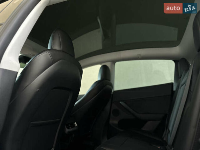 Белый Тесла Model Y, объемом двигателя 0 л и пробегом 36 тыс. км за 25500 $, фото 11 на Automoto.ua