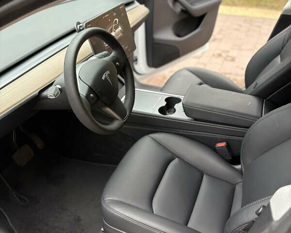 Тесла Model Y 2023 в Новояворовск на Automoto.ua Белый Тесла Model Y, объемом двигателя 0 л и пробегом 41 тыс. км за 28300 $, фото 41 на Automoto.ua