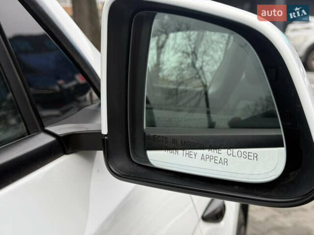 Белый Тесла Model Y, объемом двигателя 0 л и пробегом 53 тыс. км за 28800 $, фото 21 на Automoto.ua