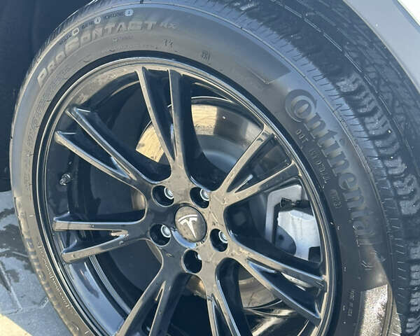 Білий Тесла Model Y, об'ємом двигуна 0 л та пробігом 43 тис. км за 29500 $, фото 15 на Automoto.ua