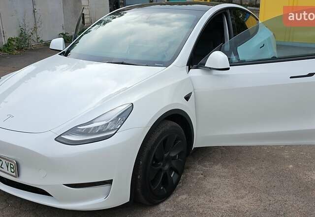 Белый Тесла Model Y, объемом двигателя 0 л и пробегом 9 тыс. км за 28400 $, фото 7 на Automoto.ua