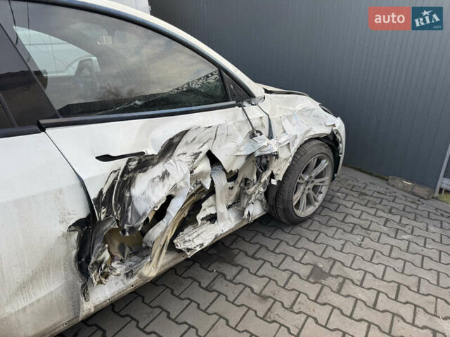 Білий Тесла Model Y, об'ємом двигуна 0 л та пробігом 156 тис. км за 17500 $, фото 2 на Automoto.ua