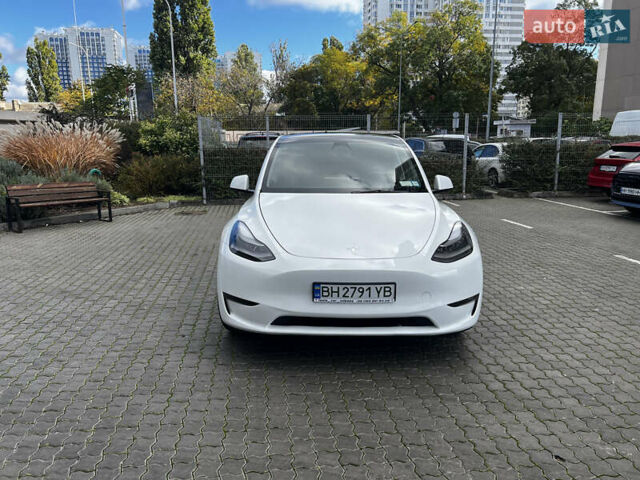 Белый Тесла Model Y, объемом двигателя 0 л и пробегом 98 тыс. км за 28000 $, фото 13 на Automoto.ua