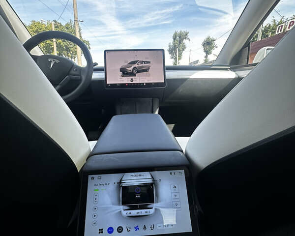 Белый Тесла Model Y, объемом двигателя 0 л и пробегом 73 тыс. км за 25000 $, фото 7 на Automoto.ua