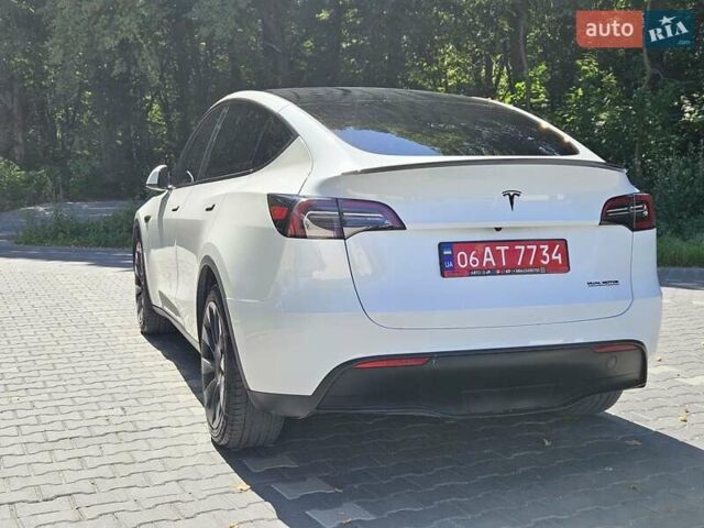 Белый Тесла Model Y, объемом двигателя 0 л и пробегом 108 тыс. км за 24600 $, фото 5 на Automoto.ua