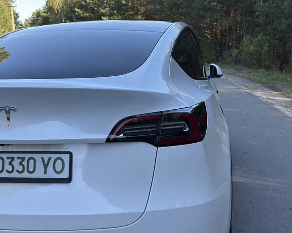 Білий Тесла Model Y, об'ємом двигуна 0 л та пробігом 30 тис. км за 32555 $, фото 5 на Automoto.ua