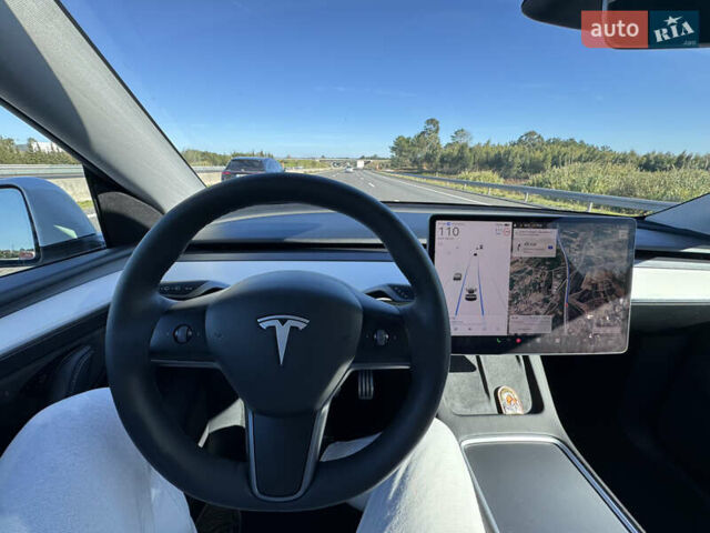 Белый Тесла Model Y, объемом двигателя 0 л и пробегом 35 тыс. км за 28800 $, фото 11 на Automoto.ua