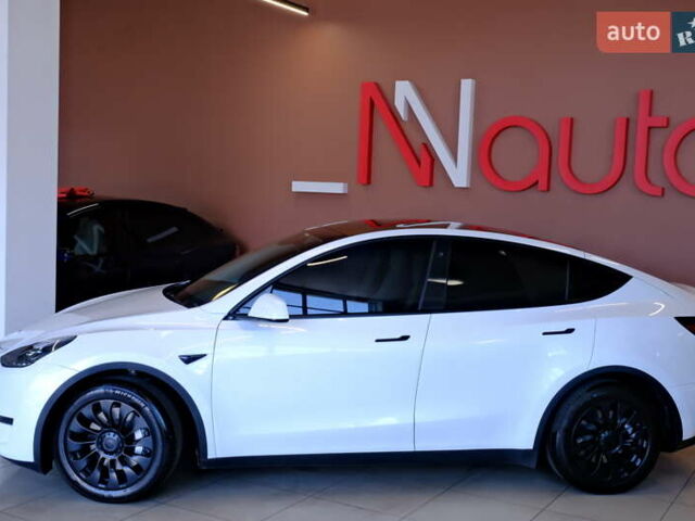 Белый Тесла Model Y, объемом двигателя 0 л и пробегом 52 тыс. км за 26900 $, фото 9 на Automoto.ua