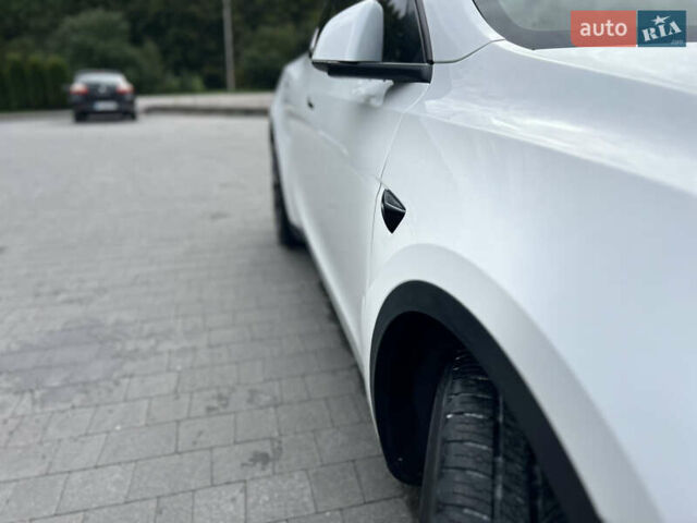 Белый Тесла Model Y, объемом двигателя 0 л и пробегом 18 тыс. км за 28950 $, фото 8 на Automoto.ua