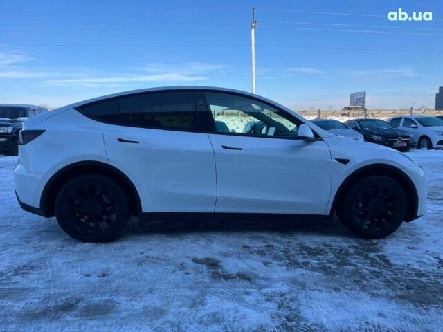 Белый Тесла Model Y, объемом двигателя 0 л и пробегом 13 тыс. км за 33190 $, фото 21 на Automoto.ua