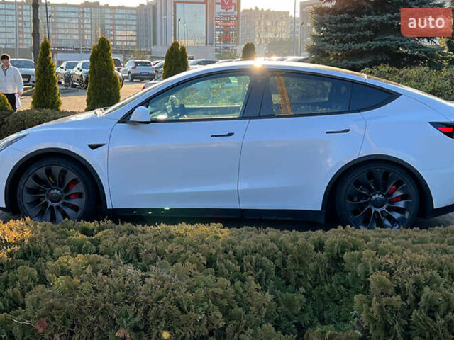 Білий Тесла Model Y, об'ємом двигуна 0 л та пробігом 73 тис. км за 27750 $, фото 3 на Automoto.ua