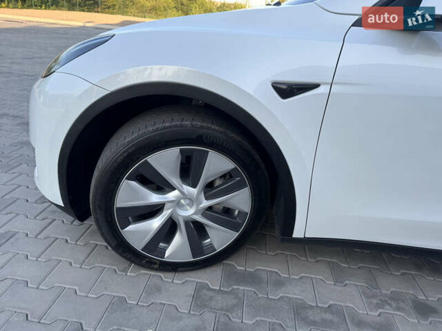 Білий Тесла Model Y, об'ємом двигуна 0 л та пробігом 34 тис. км за 26350 $, фото 5 на Automoto.ua