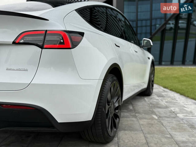 Белый Тесла Model Y, объемом двигателя 0 л и пробегом 45 тыс. км за 35500 $, фото 28 на Automoto.ua
