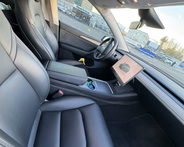 Білий Тесла Model Y, об'ємом двигуна 0 л та пробігом 48 тис. км за 28000 $, фото 9 на Automoto.ua