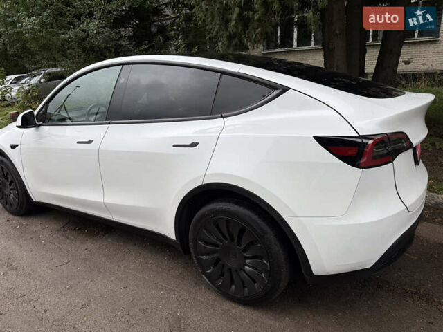 Білий Тесла Model Y, об'ємом двигуна 0 л та пробігом 27 тис. км за 27500 $, фото 3 на Automoto.ua
