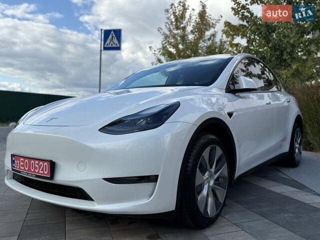 Белый Тесла Model Y, объемом двигателя 0 л и пробегом 35 тыс. км за 34500 $, фото 16 на Automoto.ua
