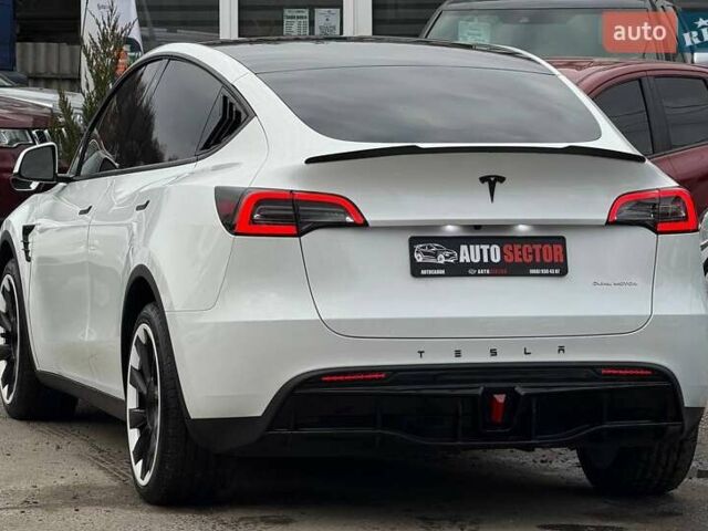 Белый Тесла Model Y, объемом двигателя 0 л и пробегом 53 тыс. км за 28800 $, фото 6 на Automoto.ua