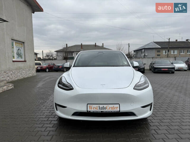 Білий Тесла Model Y, об'ємом двигуна 0 л та пробігом 37 тис. км за 25500 $, фото 1 на Automoto.ua