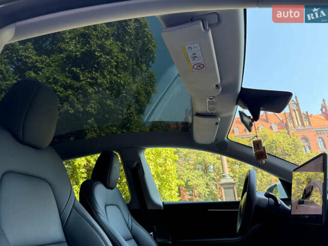 Белый Тесла Model Y, объемом двигателя 0 л и пробегом 49 тыс. км за 23000 $, фото 5 на Automoto.ua