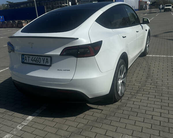 Белый Тесла Model Y, объемом двигателя 0 л и пробегом 32 тыс. км за 27199 $, фото 3 на Automoto.ua