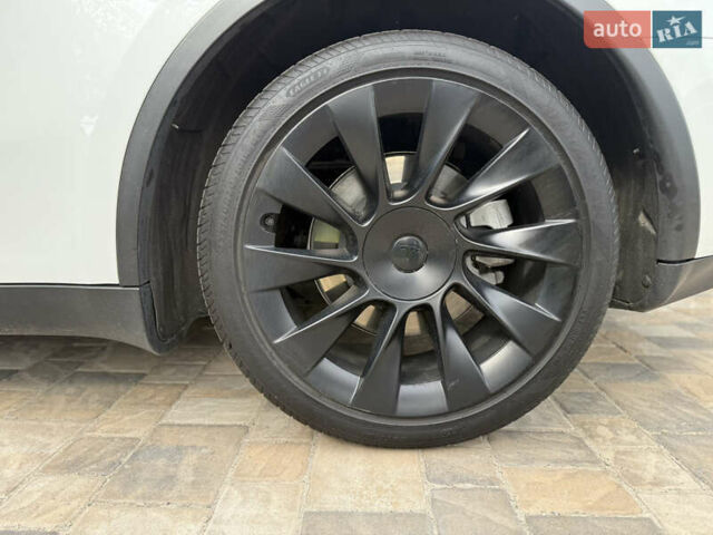 Белый Тесла Model Y, объемом двигателя 0 л и пробегом 20 тыс. км за 39000 $, фото 9 на Automoto.ua