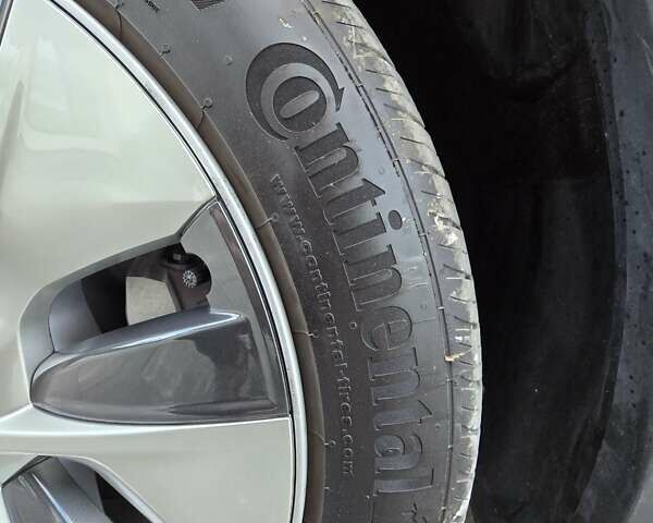 Белый Тесла Model Y, объемом двигателя 0 л и пробегом 42 тыс. км за 26800 $, фото 21 на Automoto.ua