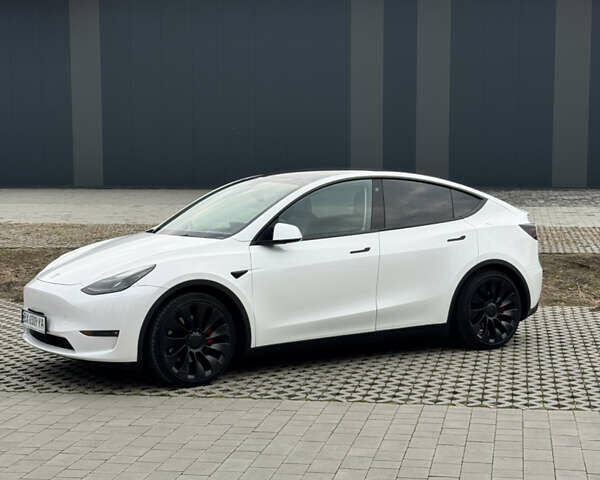 Белый Тесла Model Y, объемом двигателя 0 л и пробегом 45 тыс. км за 29900 $, фото 3 на Automoto.ua