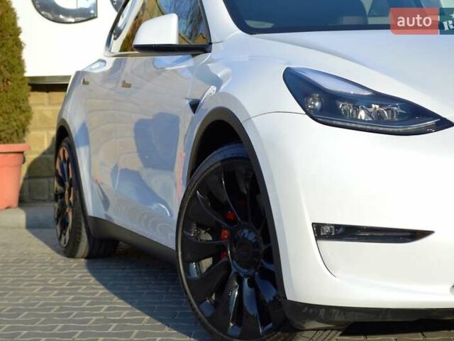 Белый Тесла Model Y, объемом двигателя 0 л и пробегом 10 тыс. км за 34500 $, фото 3 на Automoto.ua