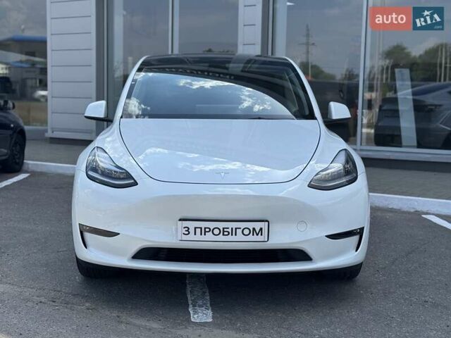 Белый Тесла Model Y, объемом двигателя 0 л и пробегом 6 тыс. км за 38000 $, фото 1 на Automoto.ua