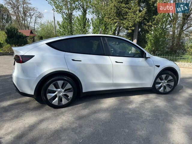 Белый Тесла Model Y, объемом двигателя 0 л и пробегом 24 тыс. км за 32500 $, фото 5 на Automoto.ua