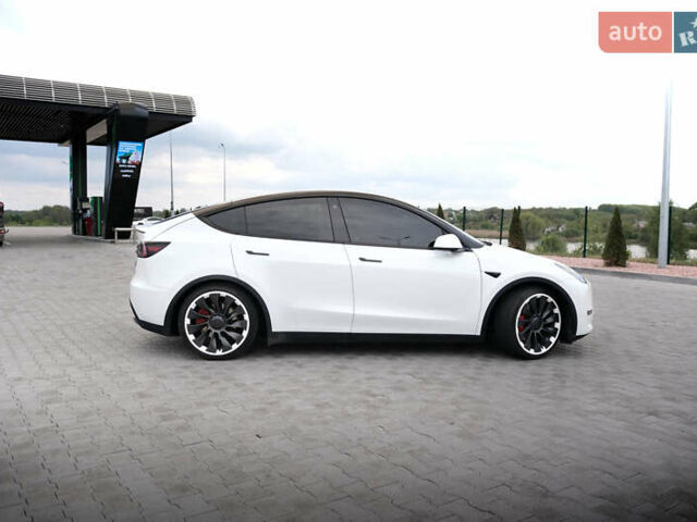 Белый Тесла Model Y, объемом двигателя 0 л и пробегом 25 тыс. км за 35499 $, фото 13 на Automoto.ua
