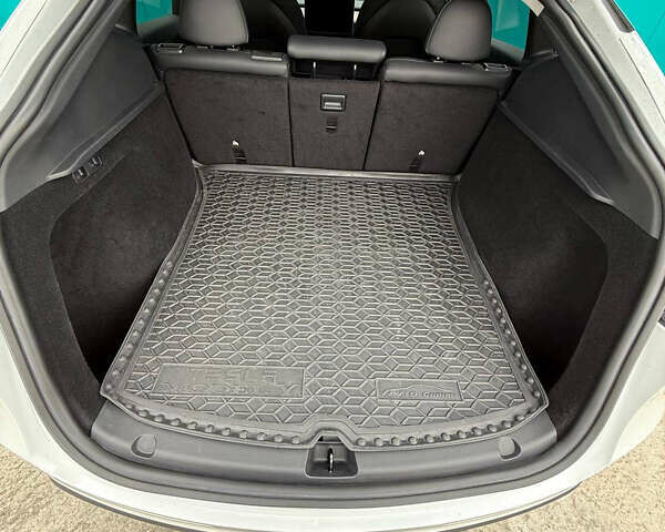 Білий Тесла Model Y, об'ємом двигуна 0 л та пробігом 47 тис. км за 32500 $, фото 7 на Automoto.ua