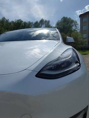 Белый Тесла Model Y, объемом двигателя 0 л и пробегом 1 тыс. км за 38000 $, фото 37 на Automoto.ua