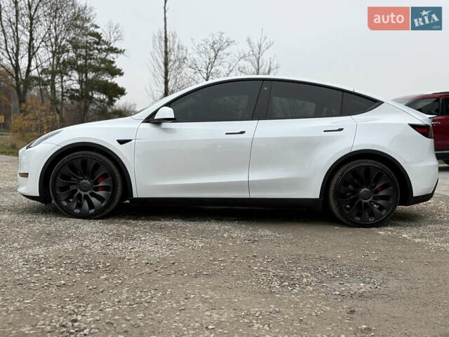 Белый Тесла Model Y, объемом двигателя 0 л и пробегом 37 тыс. км за 28500 $, фото 3 на Automoto.ua