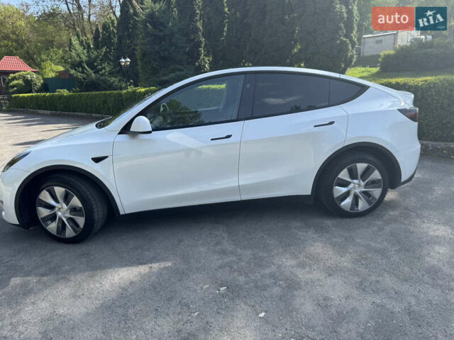 Белый Тесла Model Y, объемом двигателя 0 л и пробегом 24 тыс. км за 32500 $, фото 16 на Automoto.ua