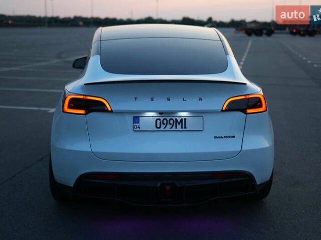 Белый Тесла Model Y, объемом двигателя 0 л и пробегом 40 тыс. км за 35300 $, фото 9 на Automoto.ua