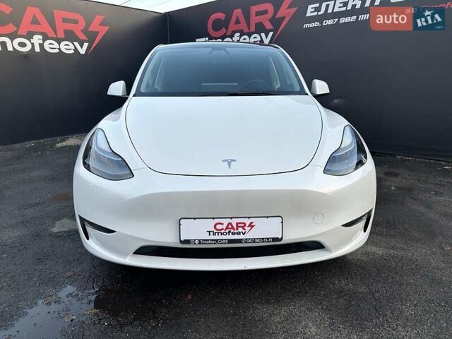 Белый Тесла Model Y, объемом двигателя 0 л и пробегом 25 тыс. км за 30000 $, фото 3 на Automoto.ua